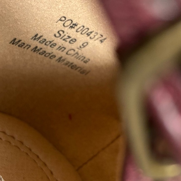 Journee Collection~Chic~Bette~Faux Leather~Almond Toe~Pump~Buckle Closure~Size 9 - Picture 14 of 14